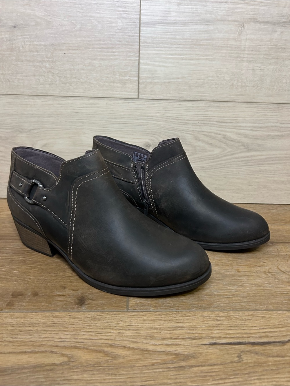 Clarks Womens Charlten Grace Brown Ankle Boots Size 10 Wide